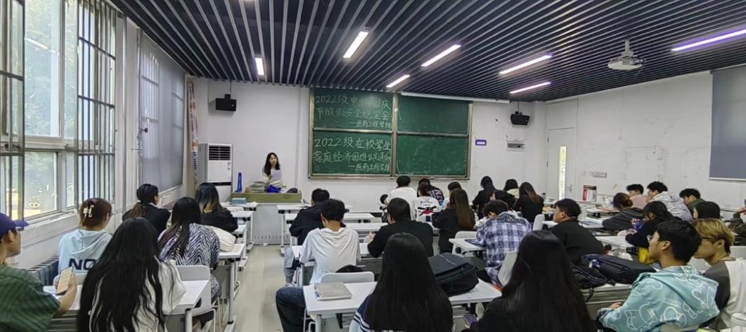 图片 1 图片 1